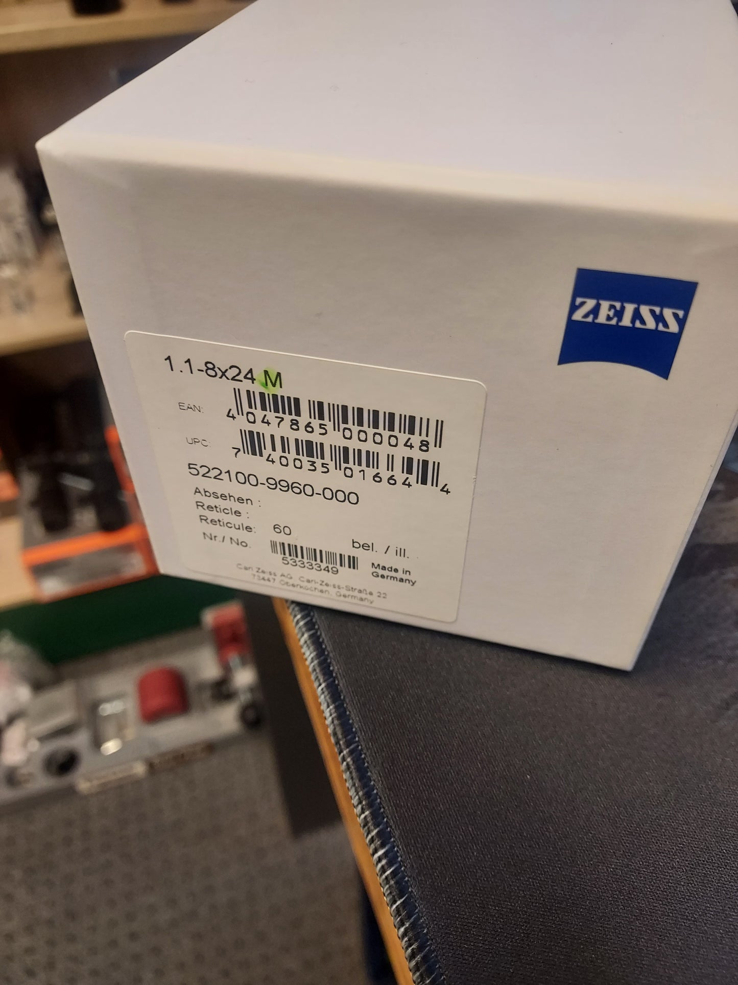 Zeiss V8 1,1-8x24