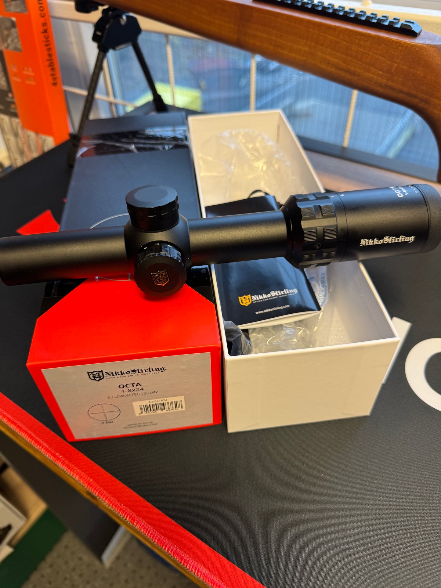 Nikko Stirling Octa 1-8x24