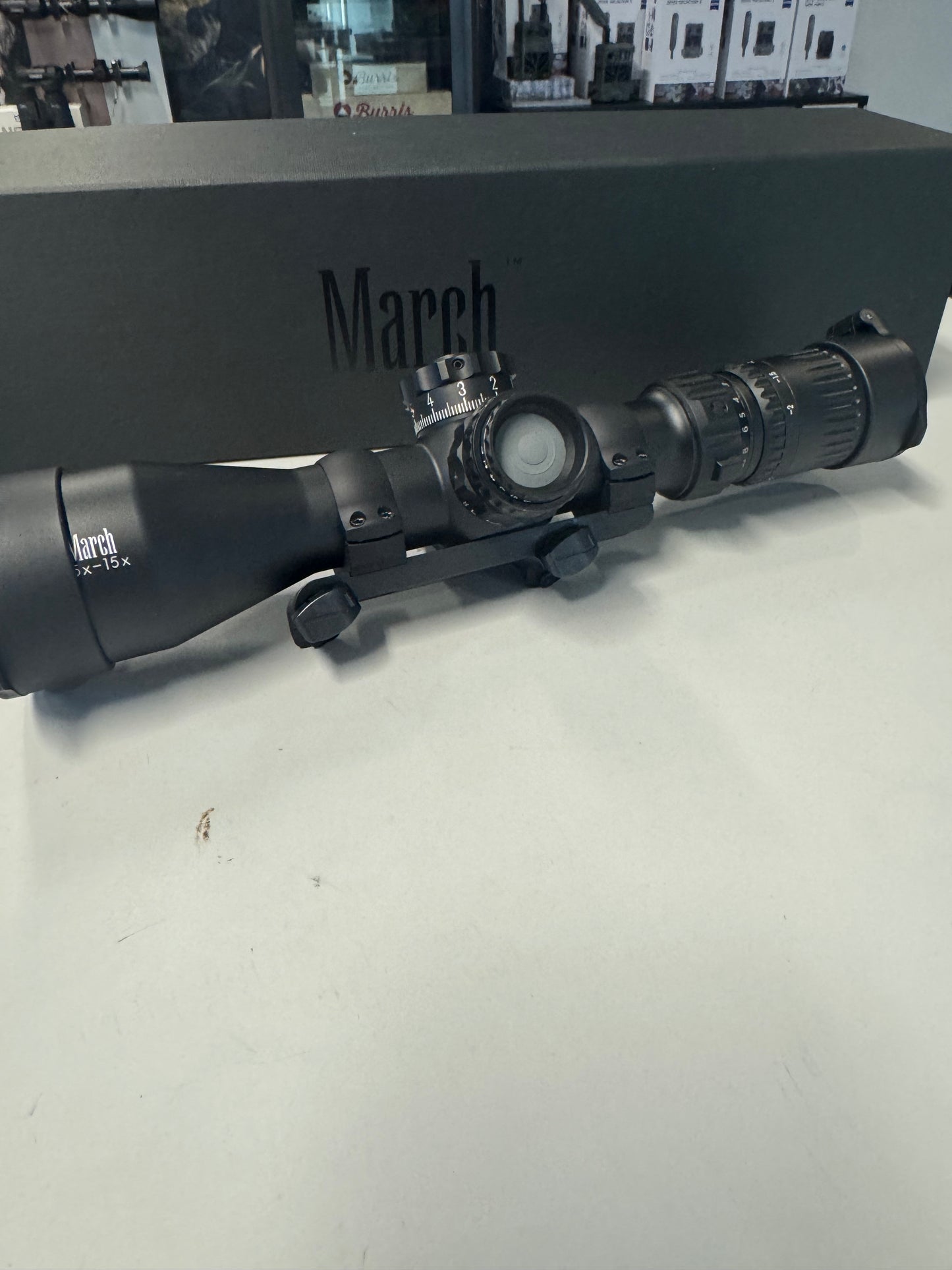 March FX 1,5-15x42 inkl Blaser mont