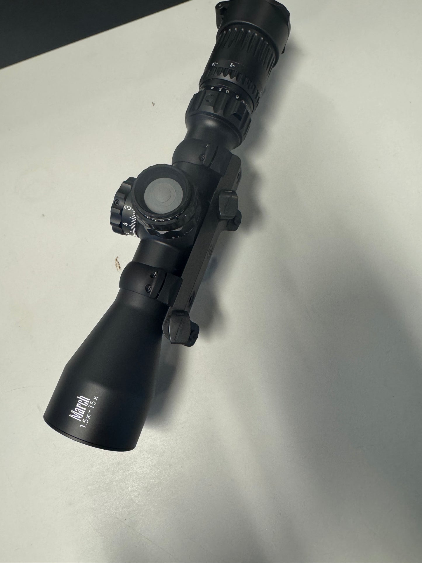 March FX 1,5-15x42 inkl Blaser mont
