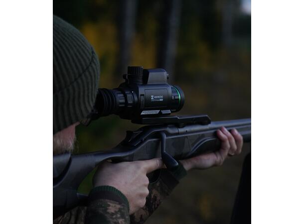 Hikmicro Cheetah C32F-SL 850nm Digitalt sikte med laseravstandsmåler