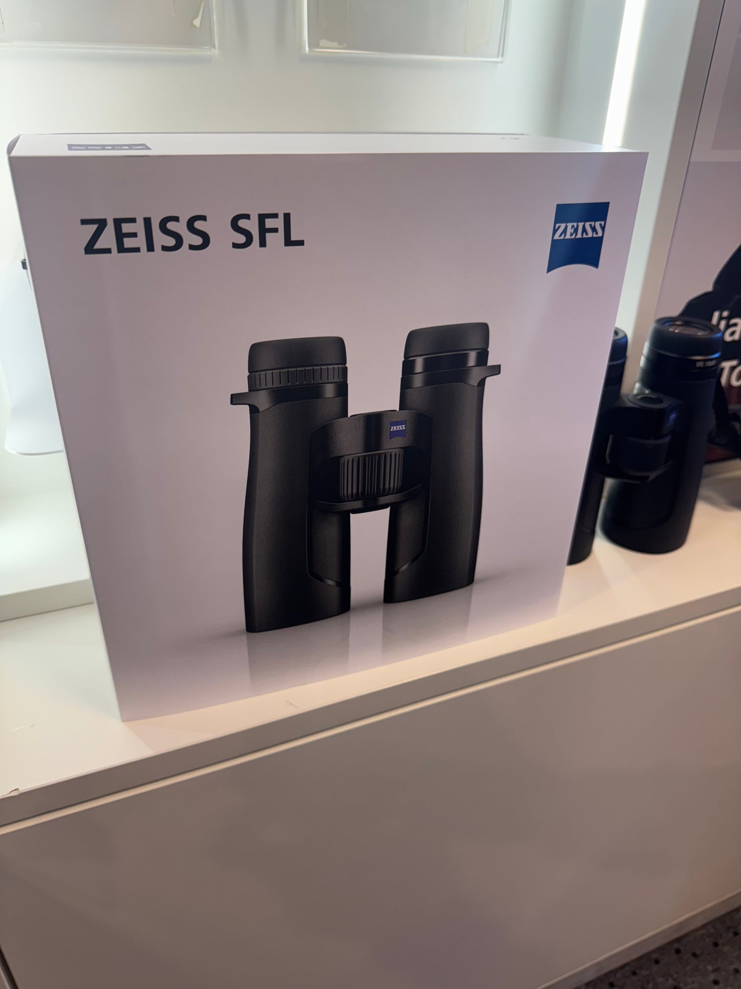 Zeiss Victory SFL 10x50
