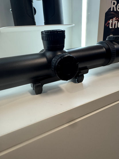 Zeiss V8 4,8-35x60 M inkl Blaser montasje