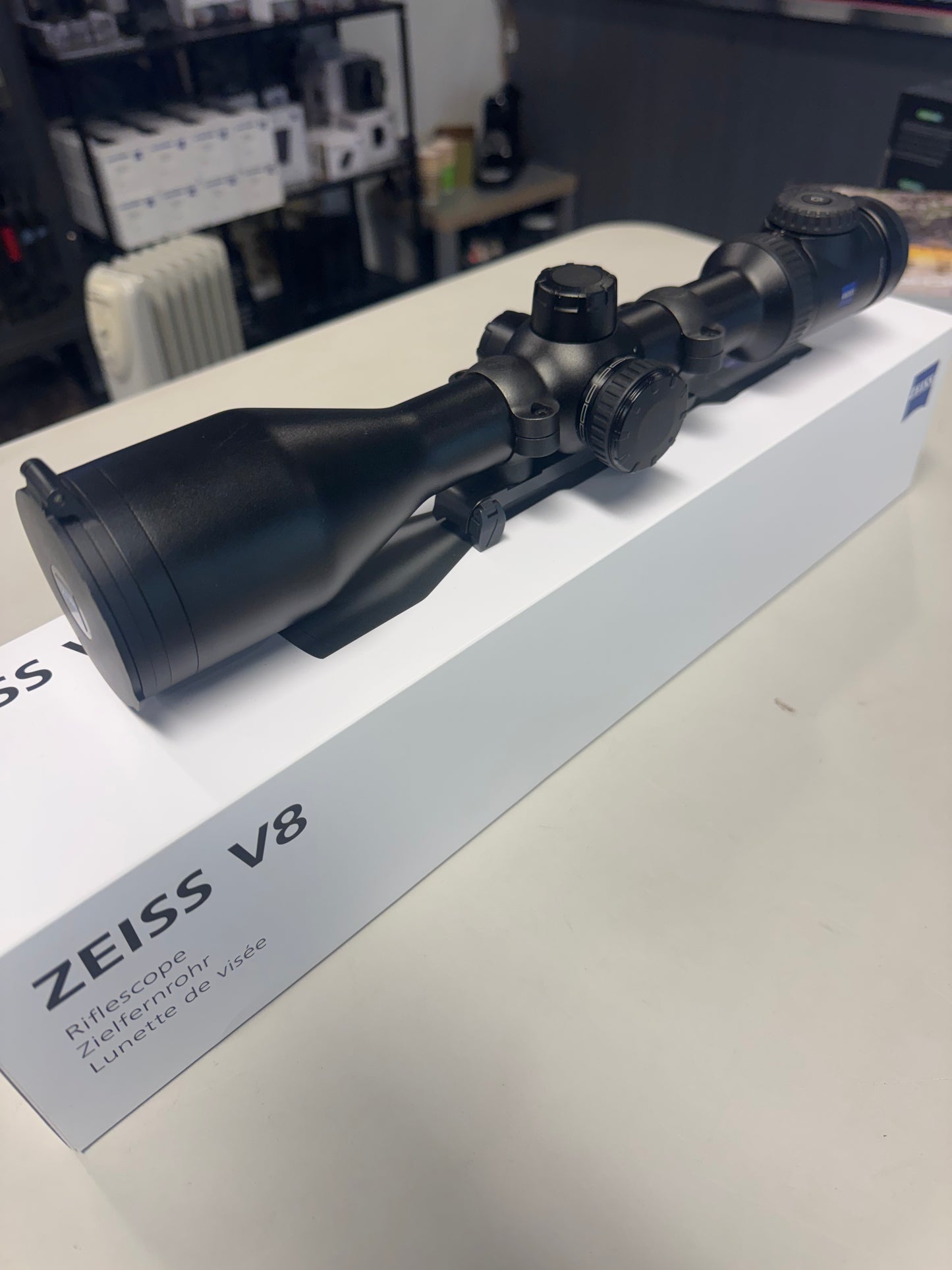 Zeiss V8 2,8-20x56 inkl Blaser momtasje