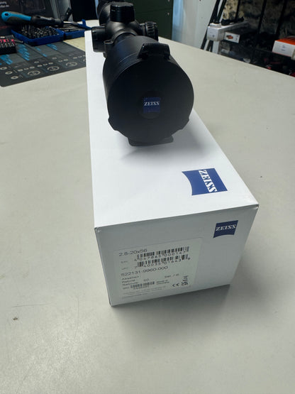 Zeiss V8 2,8-20x56 inkl Blaser momtasje