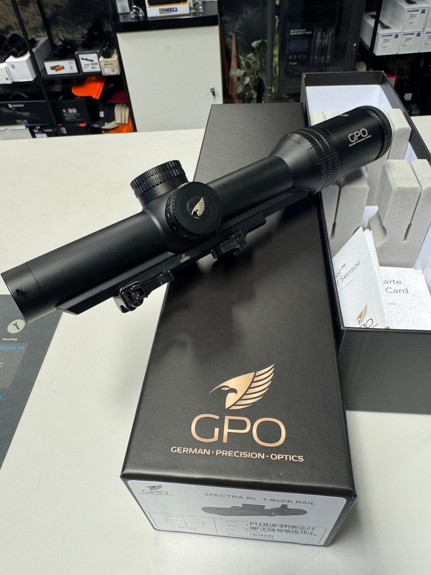 GPO Spectra 8 1-8x24 inkl Rusan Blaser montasje