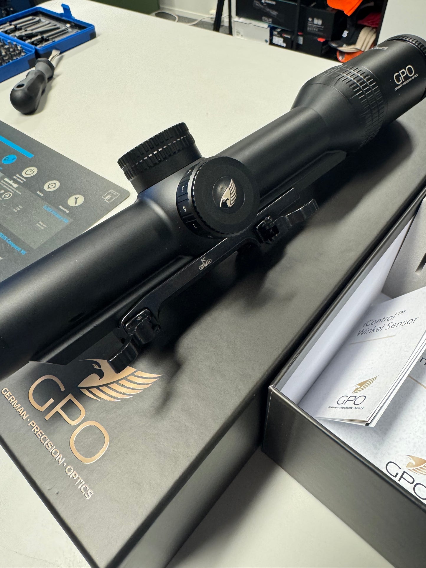 GPO Spectra 8 1-8x24 inkl Rusan Blaser montasje