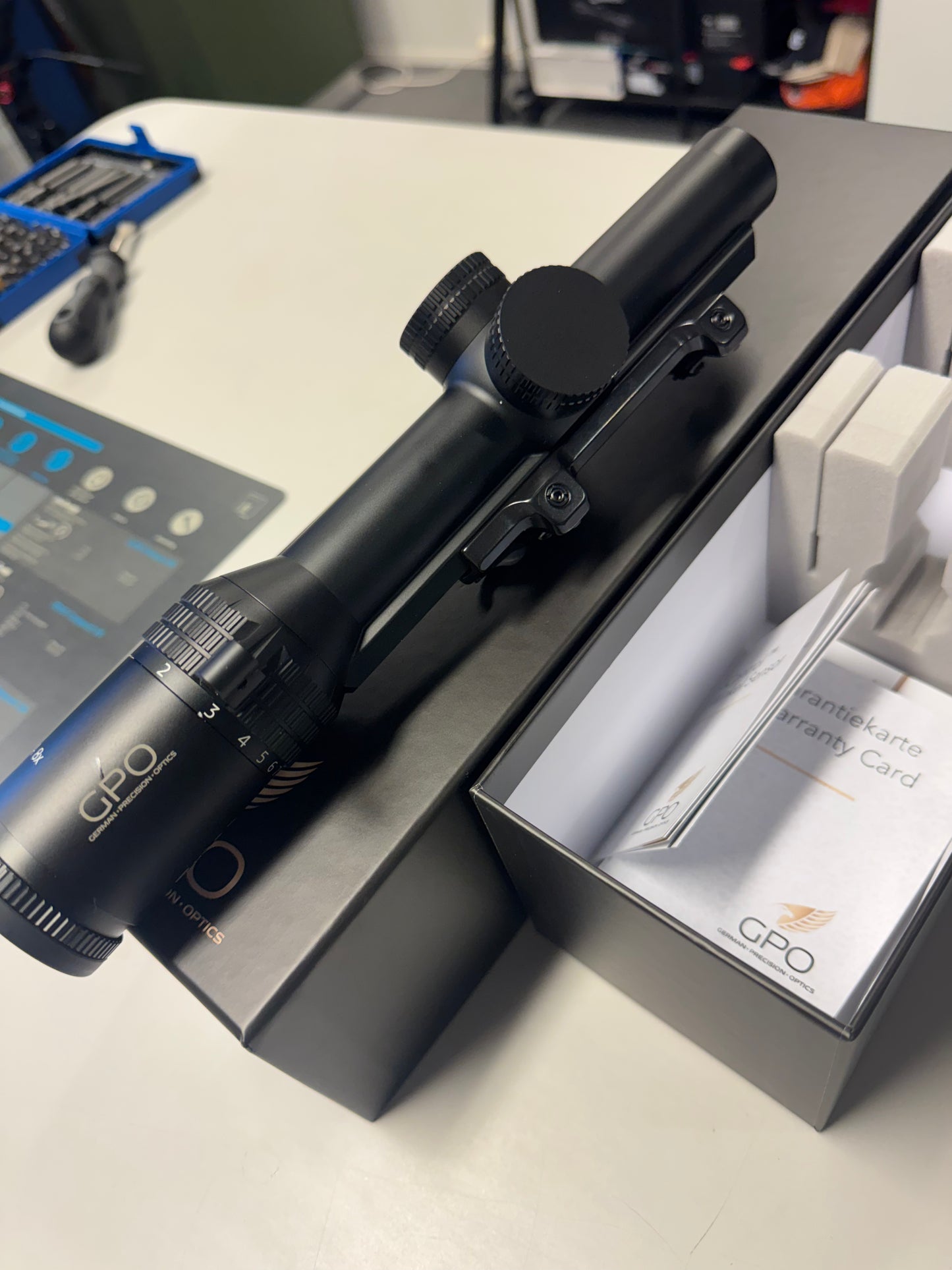 GPO Spectra 8 1-8x24 inkl Rusan Blaser montasje