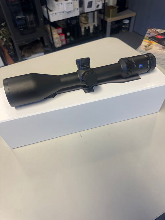 DEMOBRUKT Zeiss Conquest V6 2.5 – 15 x 56 ASV