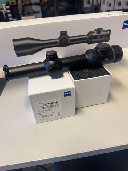 Zeiss V8 1,1-8x24 inkl org deksel