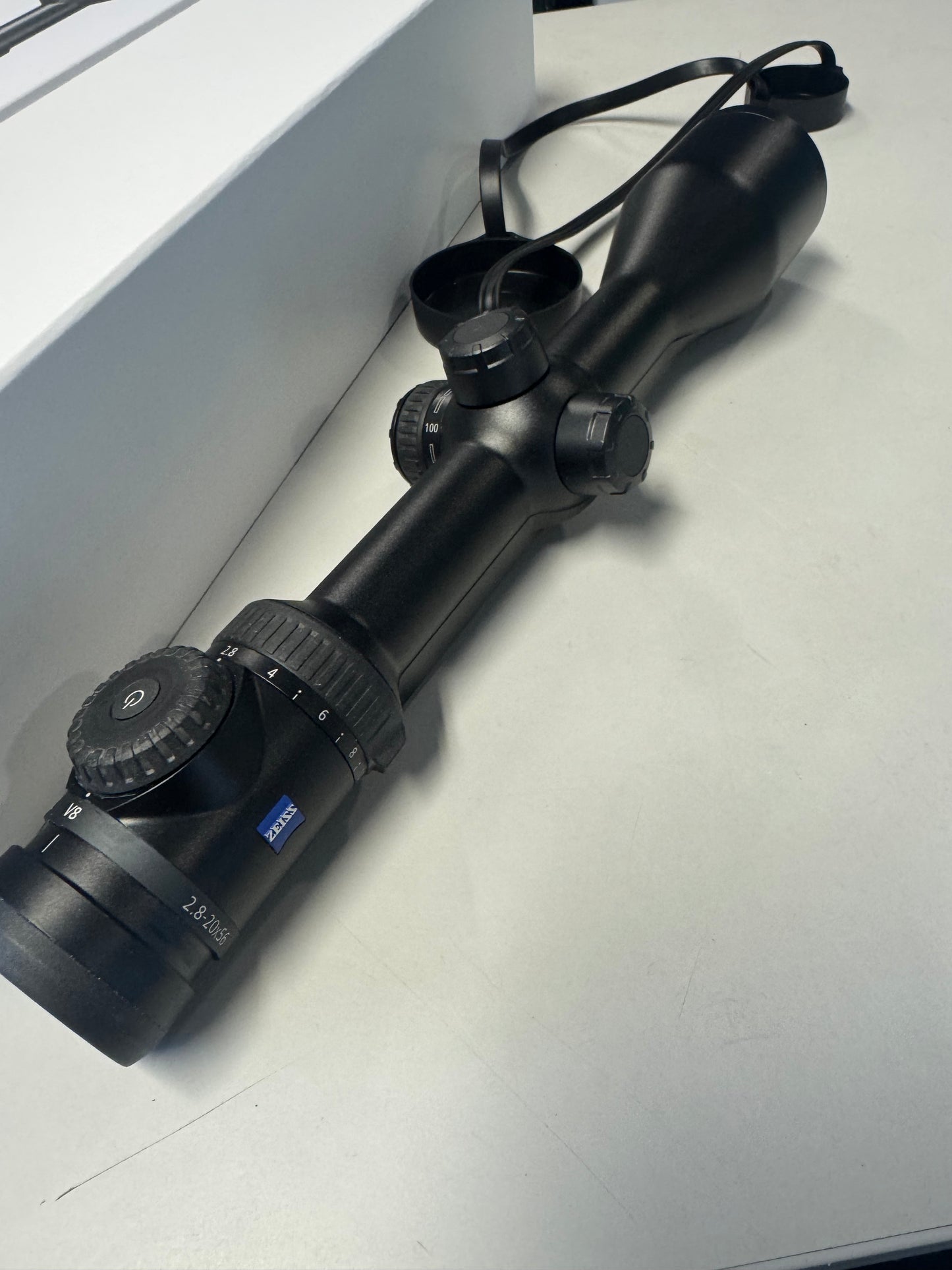 Zeiss V8 2,8-20x56 M DEMO