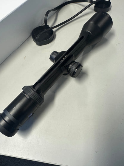 Zeiss V8 2,8-20x56 M DEMO