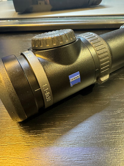Zeiss V8 1,1-8x30 M